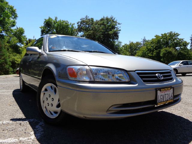 Toyota Camry 2000 photo 3