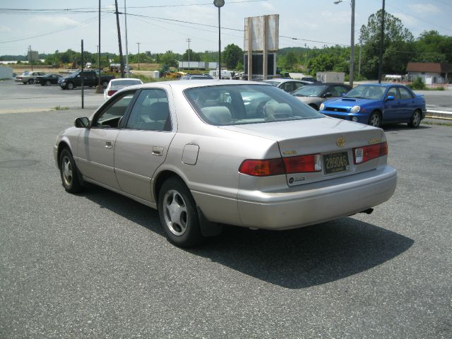 Toyota Camry 2000 photo 3