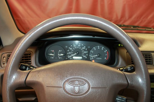 Toyota Camry 2000 photo 1