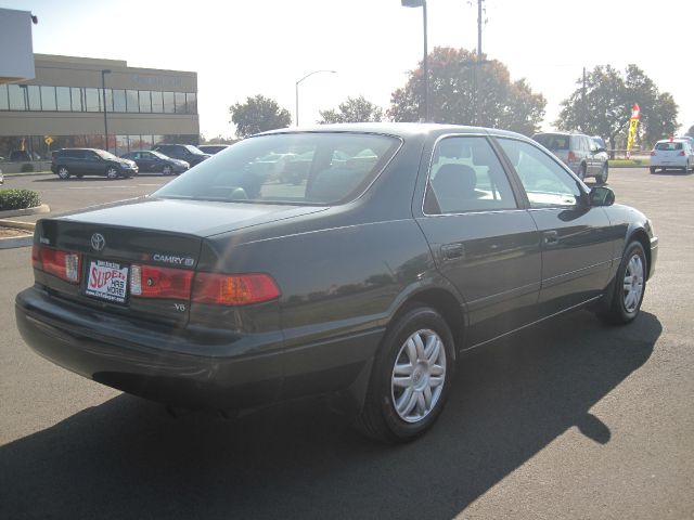 Toyota Camry 2000 photo 4