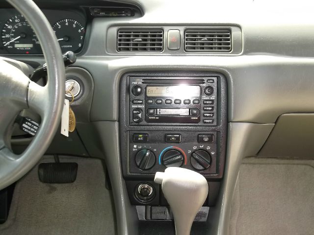 Toyota Camry 2000 photo 5