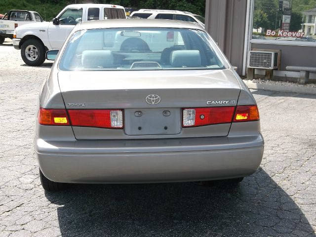 Toyota Camry 2000 photo 8