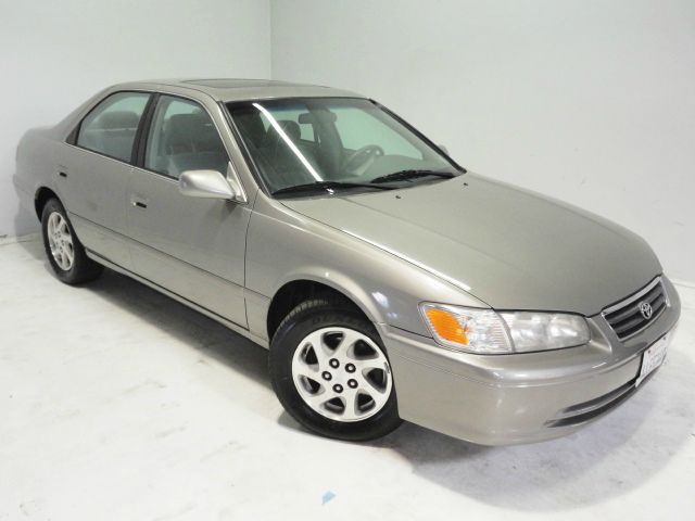 Toyota Camry 2000 photo 1