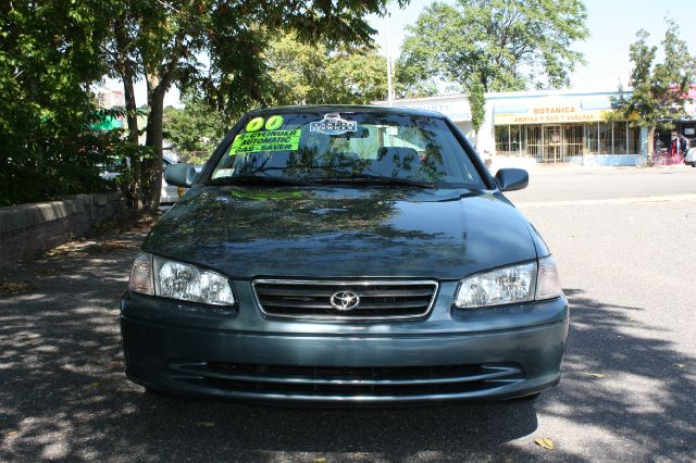 Toyota Camry 2000 photo 1