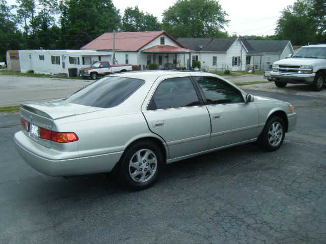 Toyota Camry 2000 photo 11