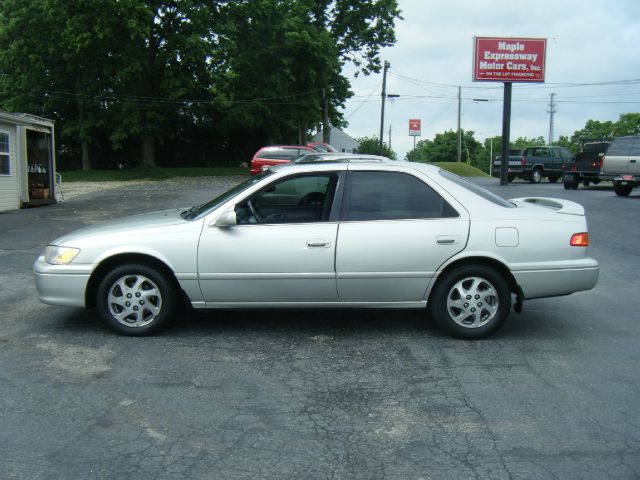 Toyota Camry 2000 photo 12