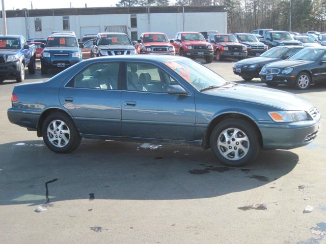 Toyota Camry Enthusiast 2D Roadster Sedan