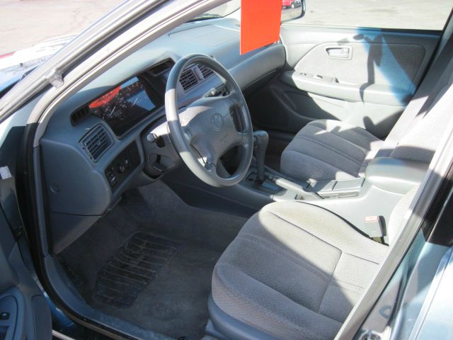 Toyota Camry 2000 photo 2