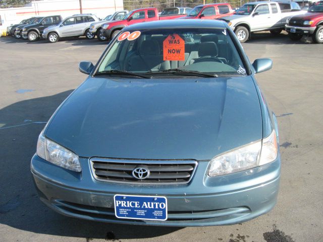 Toyota Camry 2000 photo 4