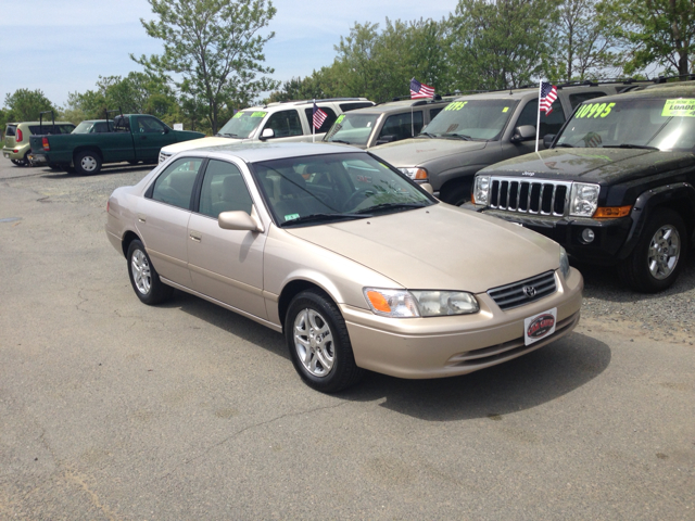 Toyota Camry 2000 photo 2