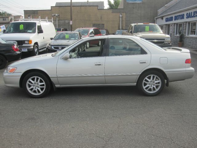 Toyota Camry Ext. Cab 6.5-ft. Bed 4WD Sedan