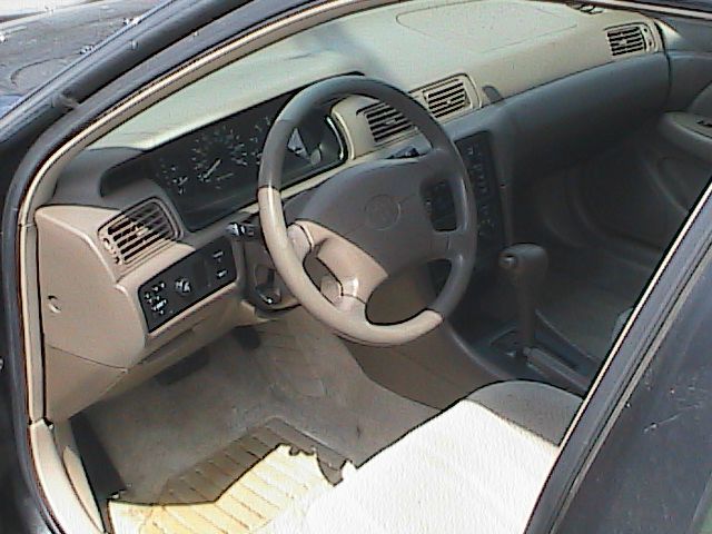 Toyota Camry 2000 photo 2