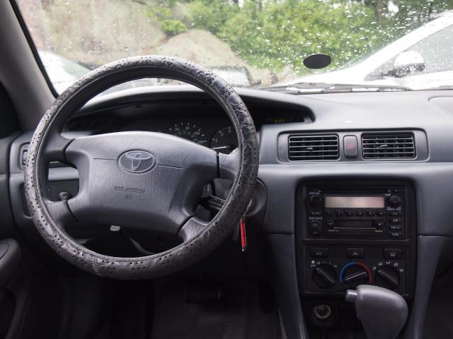 Toyota Camry 2000 photo 3