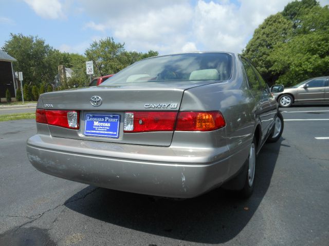 Toyota Camry SEL Sport Utility 4D Sedan