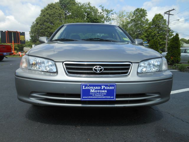 Toyota Camry 2000 photo 1