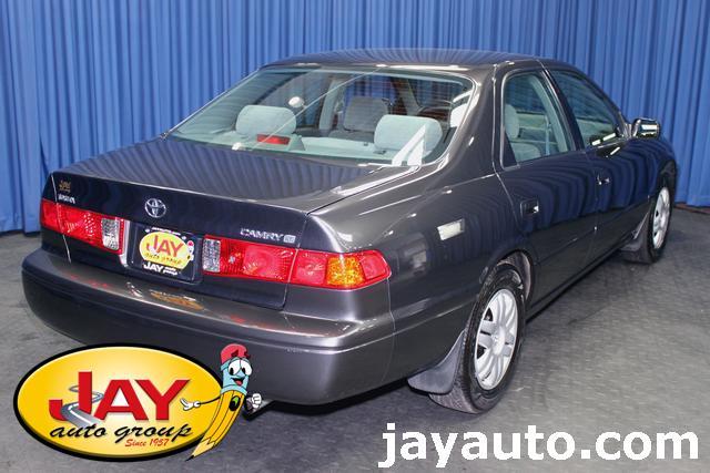 Toyota Camry 2000 photo 3