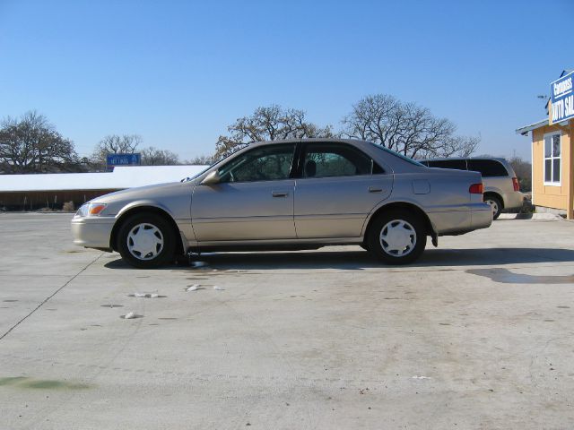 Toyota Camry 2000 photo 1