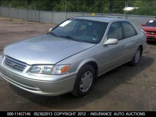 Toyota Camry 2000 photo 4