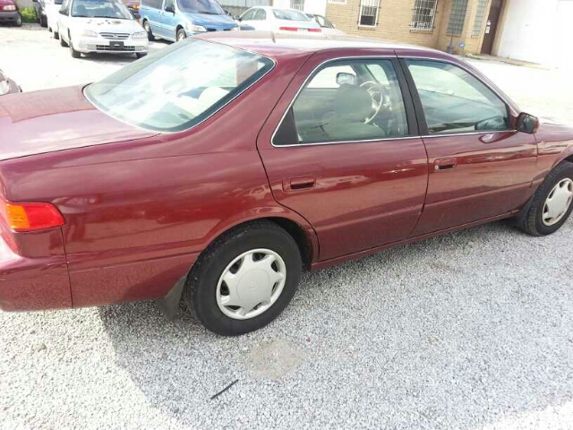 Toyota Camry 2000 photo 1