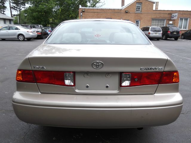 Toyota Camry 2000 photo 15