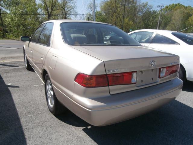 Toyota Camry 2000 photo 4