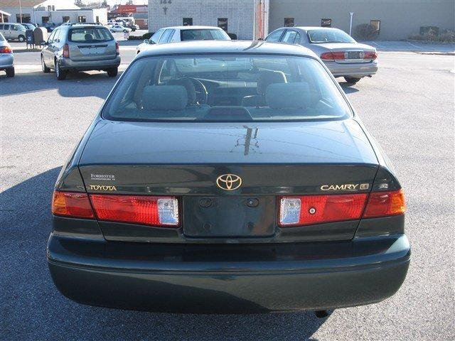 Toyota Camry 2000 photo 1