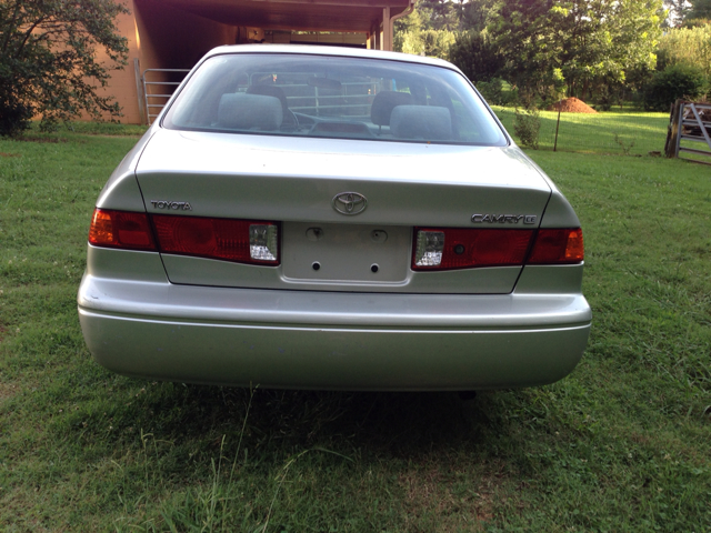 Toyota Camry 2000 photo 4