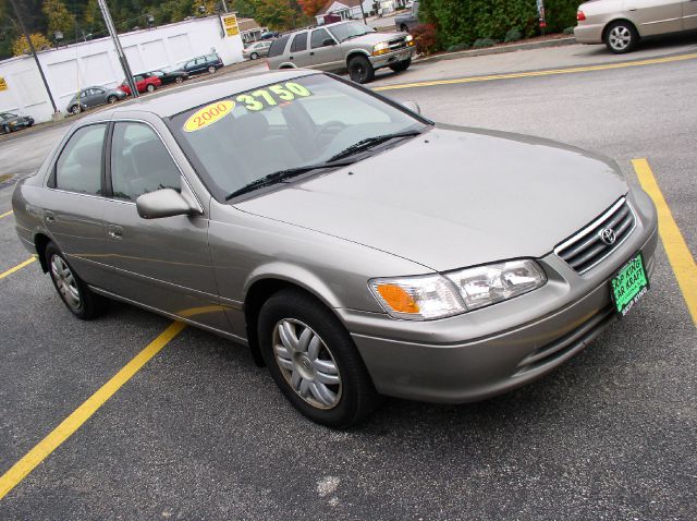 Toyota Camry 2000 photo 3