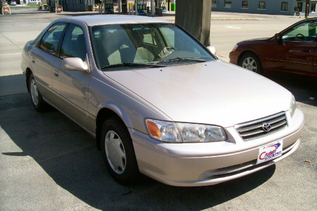 Toyota Camry 2000 photo 2