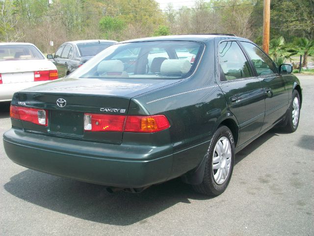 Toyota Camry 2000 photo 15