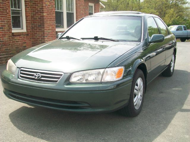 Toyota Camry 2000 photo 16