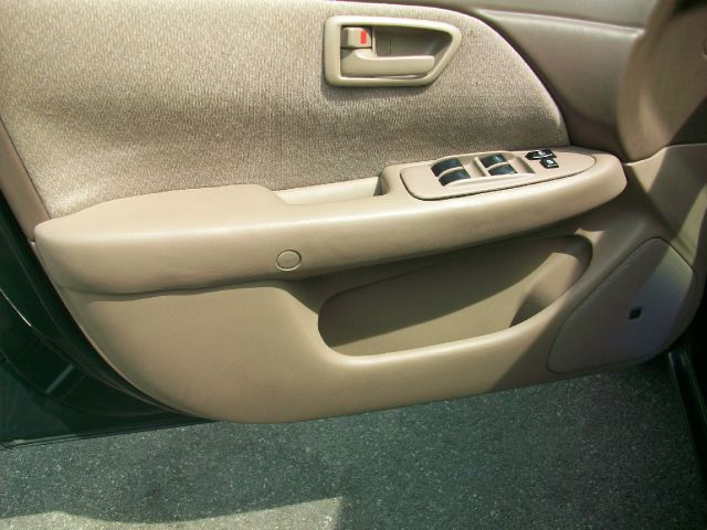 Toyota Camry 2000 photo 9