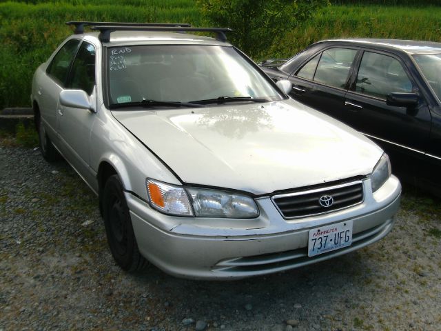 Toyota Camry 2000 photo 1