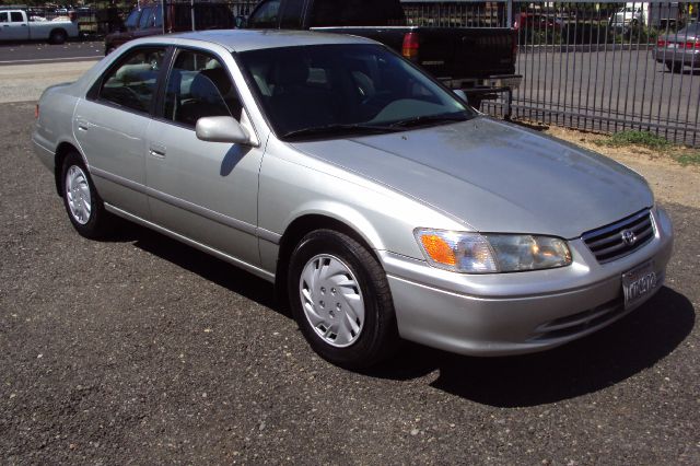 Toyota Camry 2000 photo 4