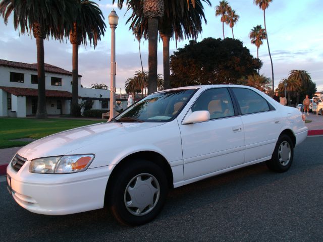 Toyota Camry 2000 photo 1