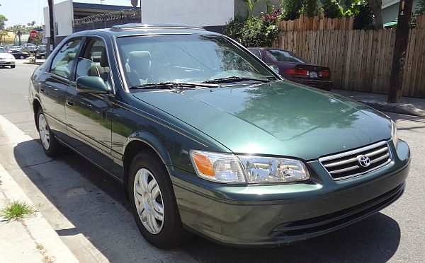 Toyota Camry 2000 photo 3