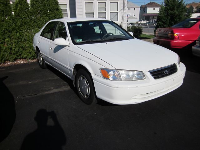 Toyota Camry 2000 photo 2