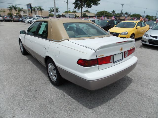 Toyota Camry 2000 photo 20