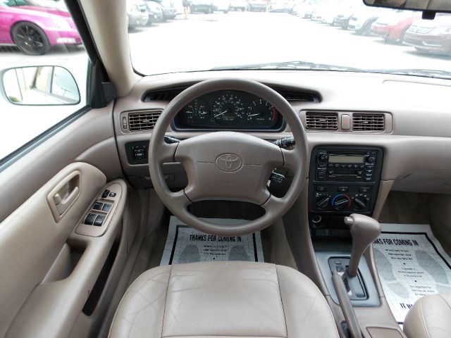 Toyota Camry 2000 photo 4