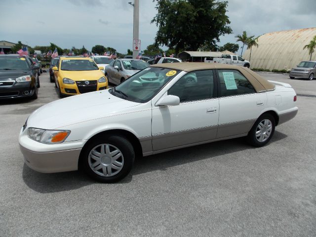 Toyota Camry 2000 photo 6