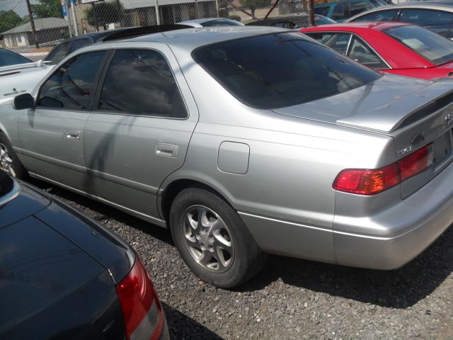 Toyota Camry 2000 photo 2