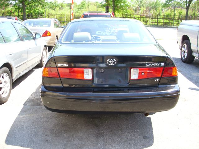 Toyota Camry 2000 photo 3