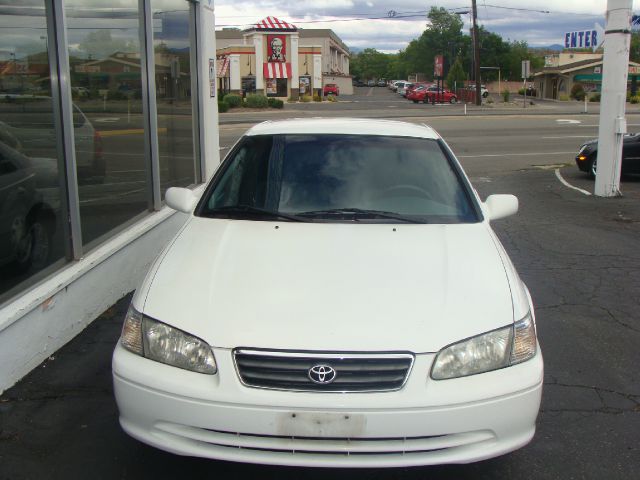 Toyota Camry 2000 photo 3