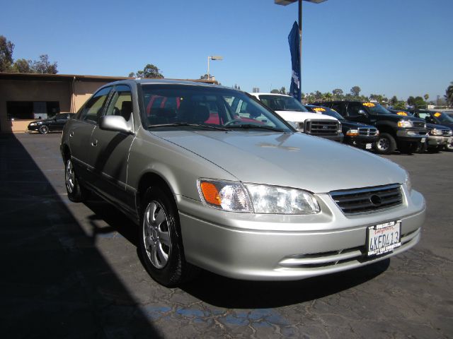 Toyota Camry 2000 photo 3