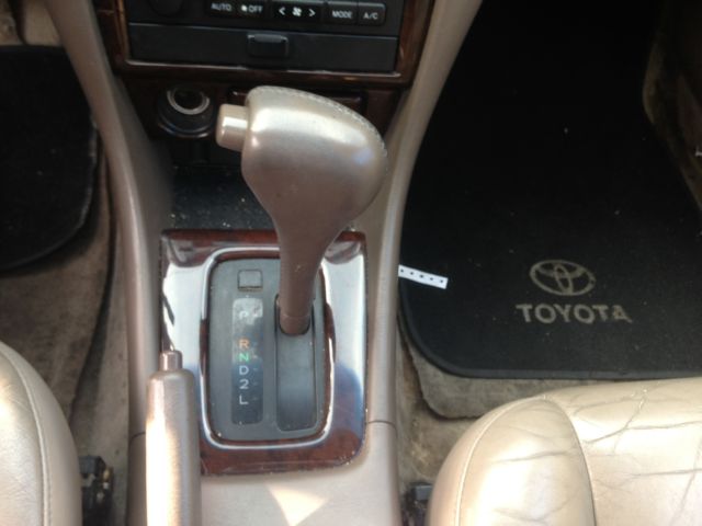 Toyota Camry 2000 photo 2