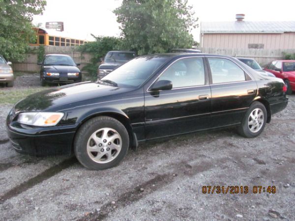 Toyota Camry SEL Sport Utility 4D Sedan