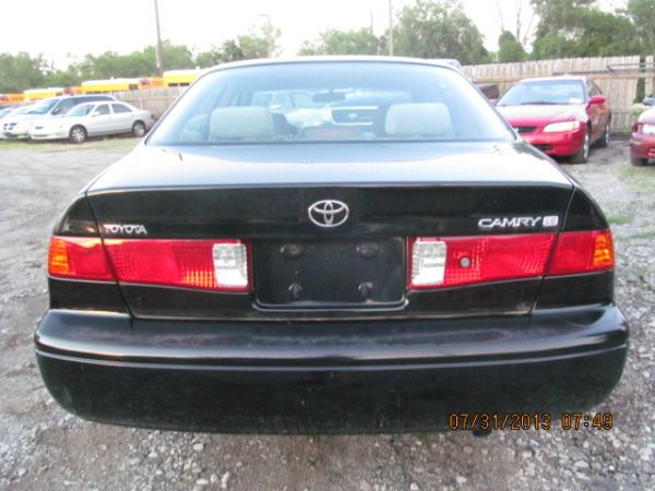 Toyota Camry 2000 photo 2