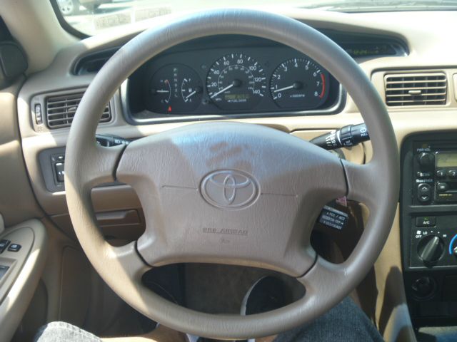 Toyota Camry 2000 photo 16