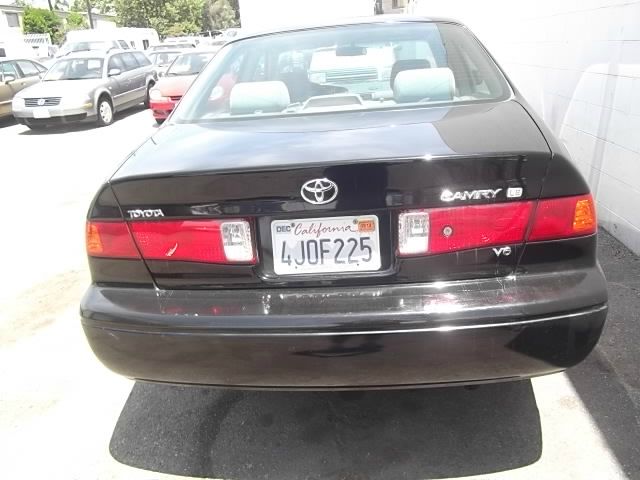 Toyota Camry 2000 photo 14