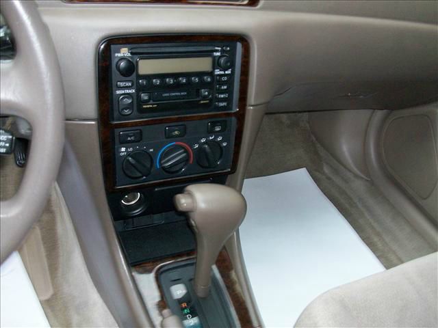 Toyota Camry 2000 photo 12